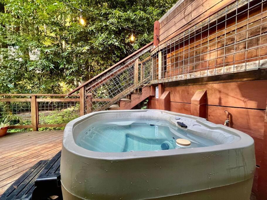 Cozy Cabin In Redwoods With Hot Tub Guerneville Eksteriør billede
